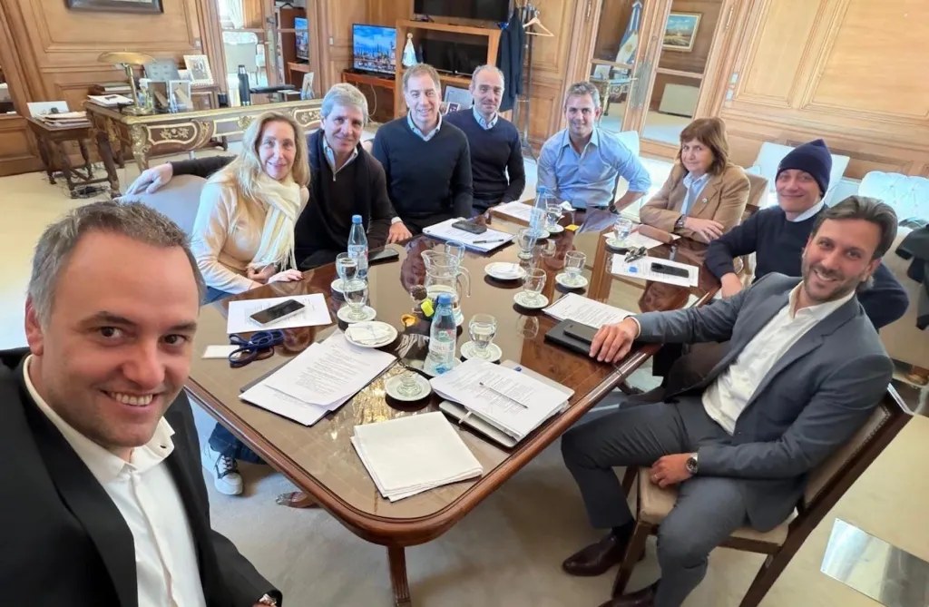 Vuelve a reunirse la " Mesa Política": mostrará su respaldo al jefe de Gabinete, la incógnita pasa por Patricia Bullrich