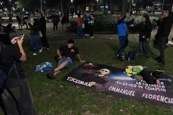550x367_ricoteros-tucumanos-fueron-agredidos-viernes-cuando-despedian-al-indio-solari-1140129-221443.webp 550x367_ricoteros-tucumanos-fueron-agredidos-viernes-cuando-despedian-al-indio-solari-1140129-221443.webp