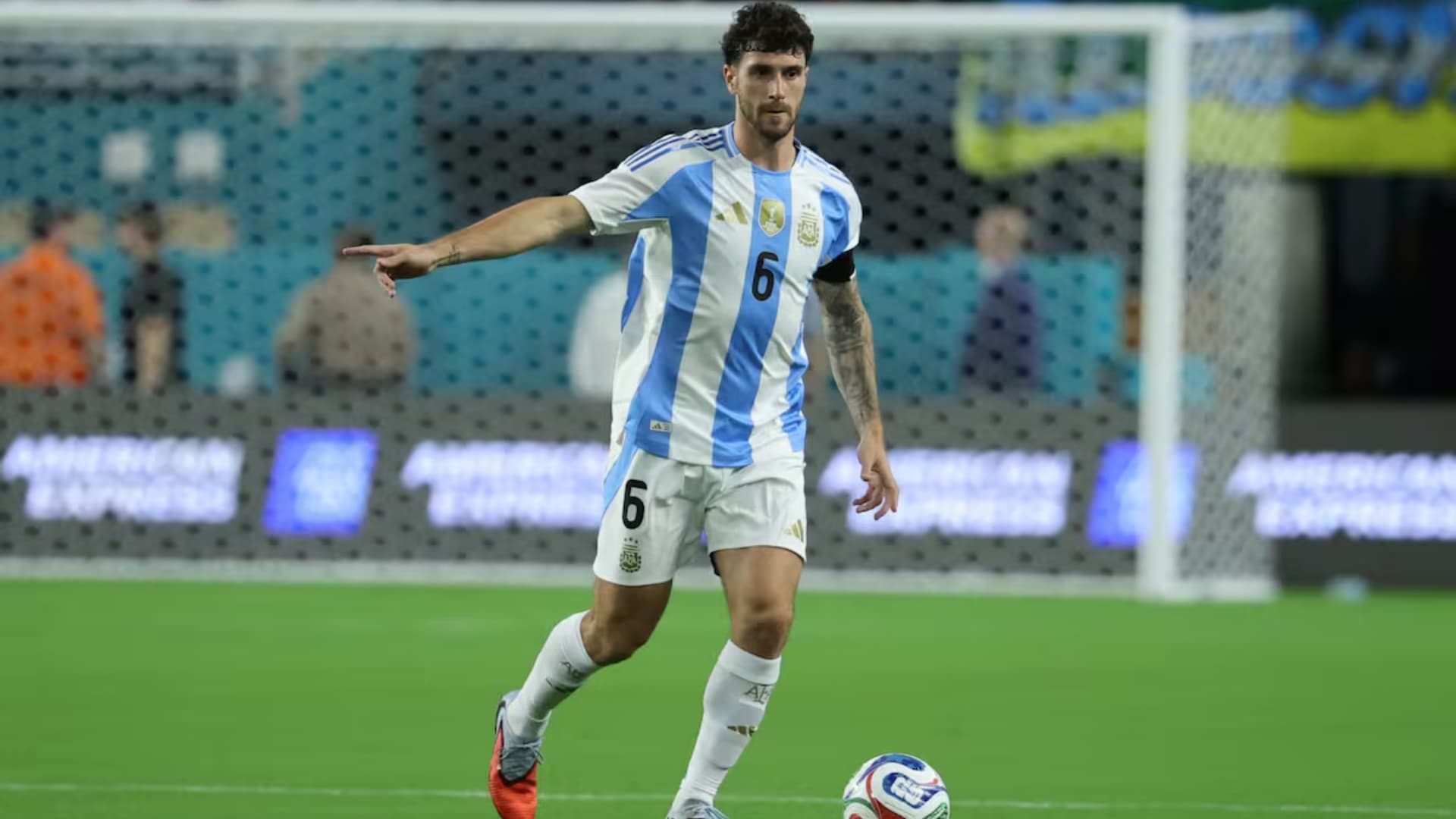 De las vacaciones al Mundial: Senesi fue el nombre que eligió Scaloni para tapar el hueco de Balerdi
