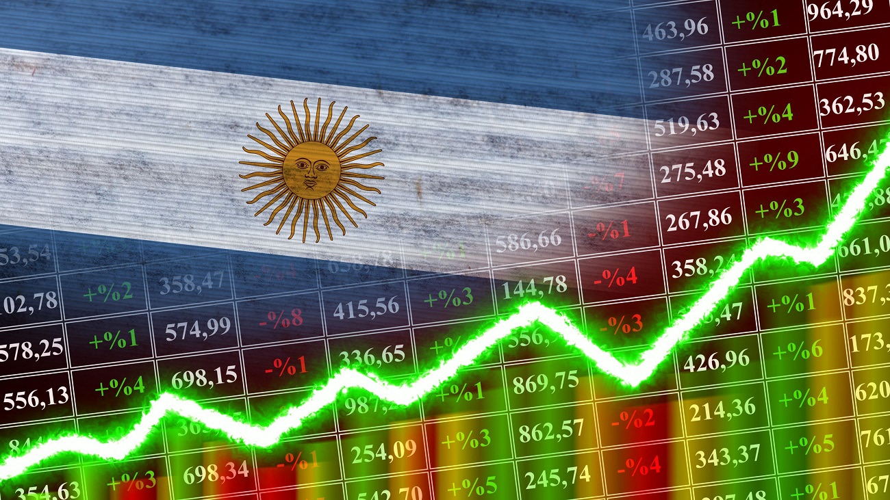 Derrumbe del riesgo país hace que Argentina alcance su nivel más bajo desde 2018