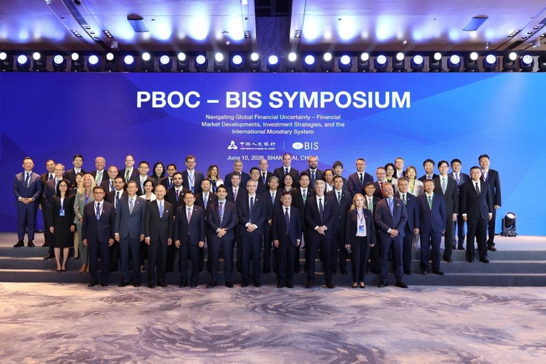 Bausili se reunió con el titular del Banco Popular de China mientras se acerca el vencimiento del swap por US$19.000 millones