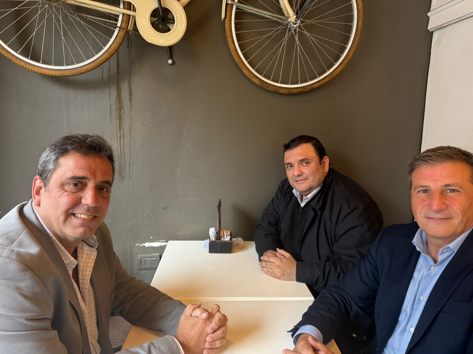 Berarducci se acerca a los libertarios y no descarta sumarse al espacio de Catalán 