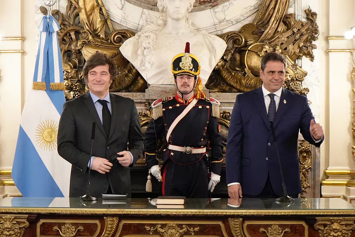 el-presidente-milei-toma-juramento-al-ministro-VYHKY3DOBRF3XIGZSG63CW3WRA.avif el-presidente-milei-toma-juramento-al-ministro-VYHKY3DOBRF3XIGZSG63CW3WRA.avif