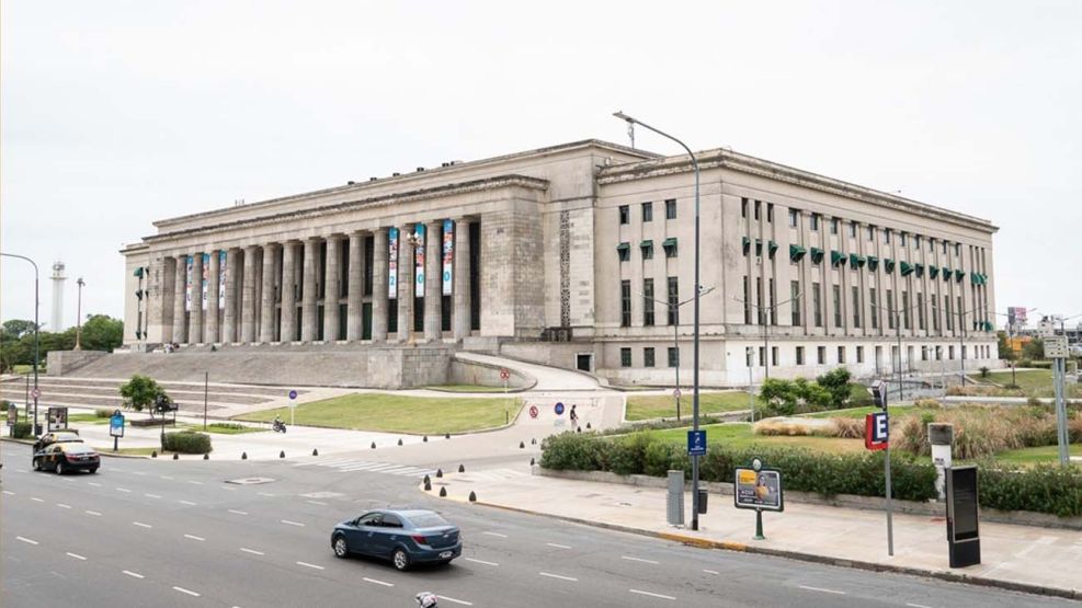 La UBA se mantiene en el top 100 de las mejores universidades del mundo