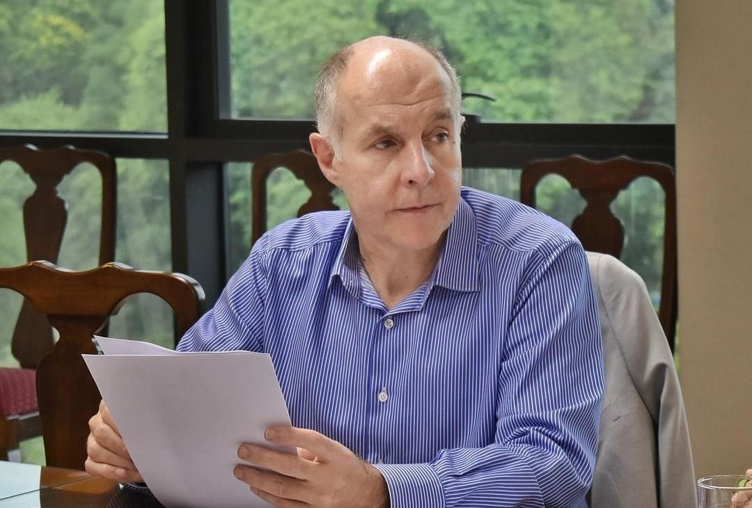 Claudio Viña se suma a La Libertad Avanza, que sigue ampliando su base opositora rumbo a 2027