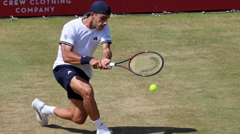 Francisco Cerúndolo sigue de racha en Londres y ya está en semifinales