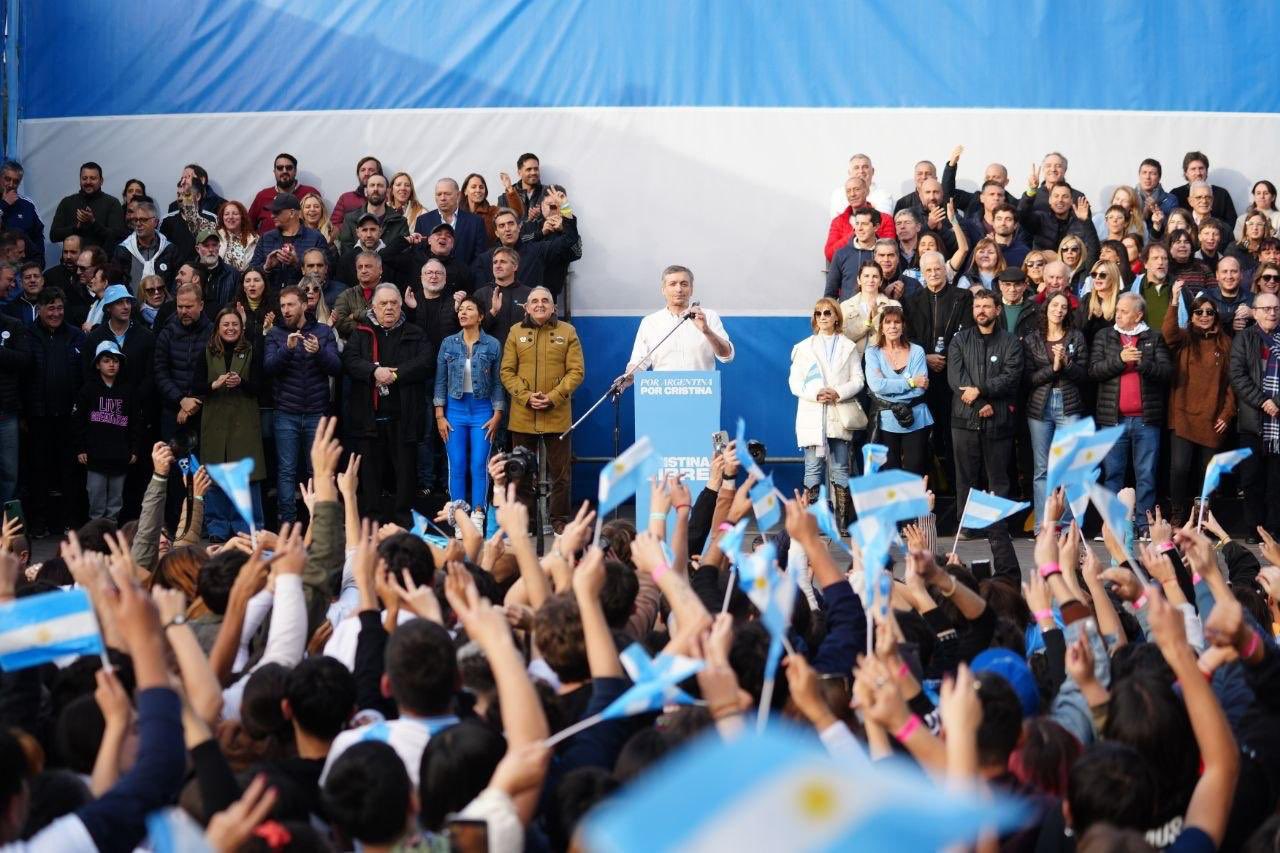 Máximo cuestionó a Kicillof en el banderazo por Cristina Kirchner: "Los que hablan de unidad ni siquiera son capaces de ir a verla"