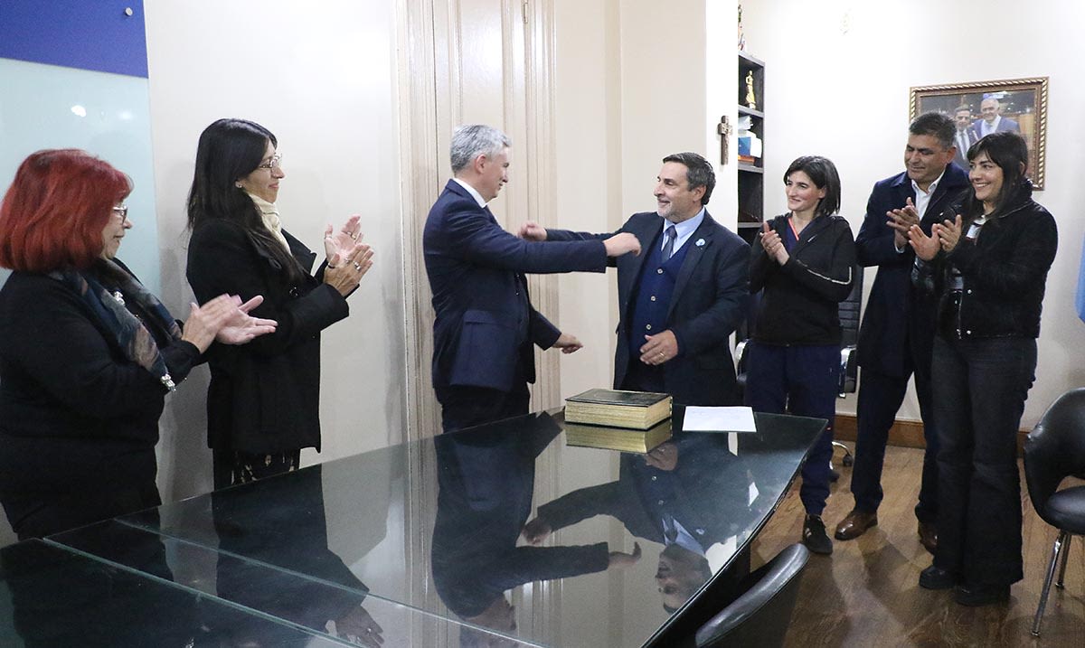 El recambio en Salud que dejó lecturas políticas: salió Amado y volvió Ferre Contreras