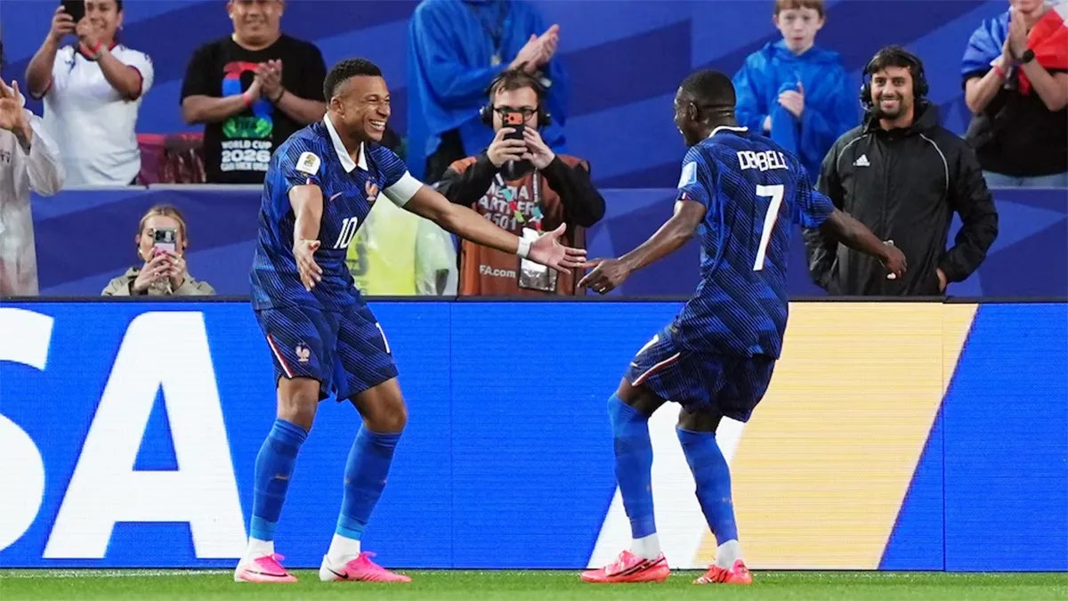 Mbappé y Haaland no quisieron ser menos que Messi y clasificaron a sus selecciones a dieciseisavos