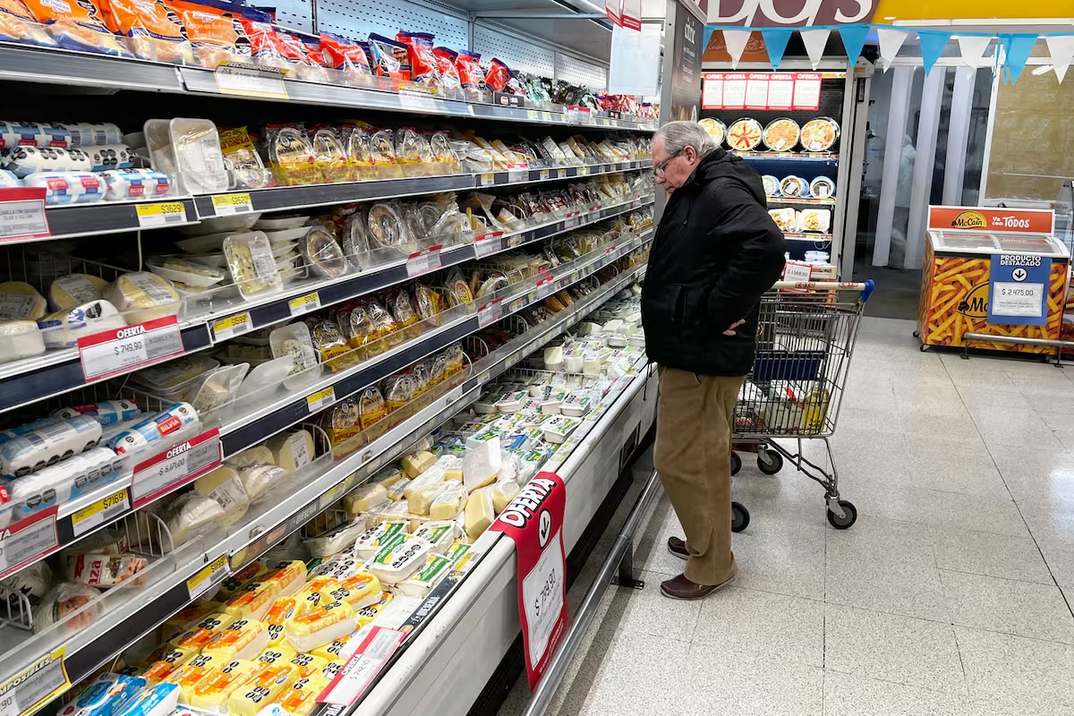 El consumo cayó 1,6% interanual en mayo y acumula una baja del 3% en lo que va del año