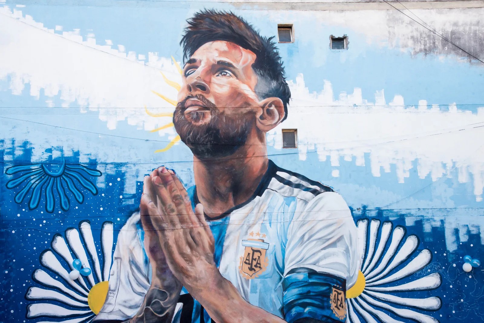 Lionel Messi quedó inmortalizado en un imponente mural en pleno centro de la capital