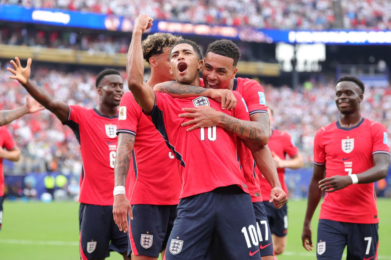 Todavía sin convencer, Inglaterra venció a Panamá y ganó su grupo