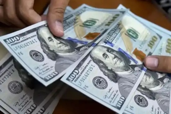El dólar subió 5% en junio y analistas señalan que podría haber encontrado un nuevo piso