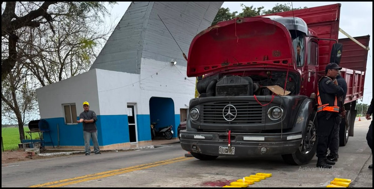 Secuestraron 45 kilos de cocaína que eran trasladados en un camión de encomiendas