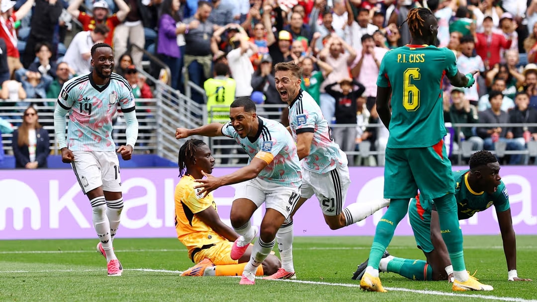 De la resurrección al éxtasis: Bélgica remontó ante Senegal y sigue con vida en la Copa del Mundo