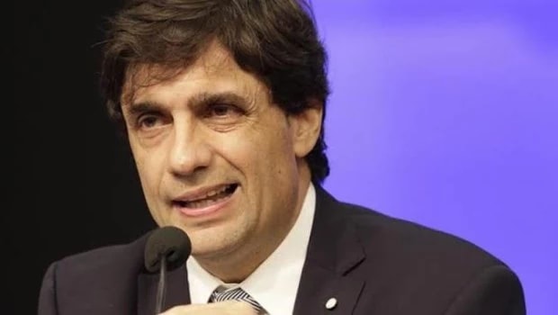 Hernán Lacunza advirtió que el segundo semestre tendrá mayor presión sobre el dólar por viajes, importaciones y ahorro  