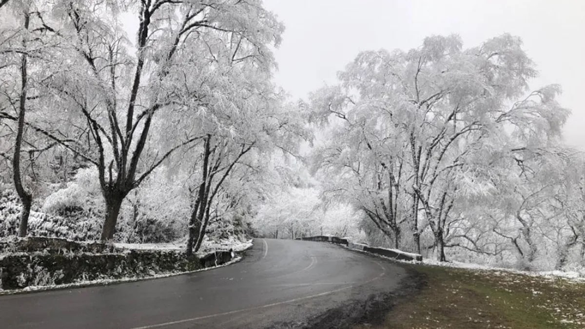 Anuncian marcas bajo cero con probabilidad de nieve en los valles y persistencia de lloviznas en la capital