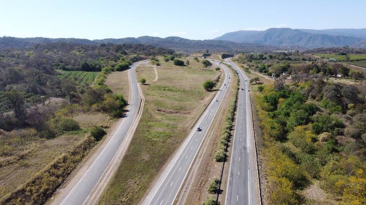 El Gobierno precalificó a seis grupos empresarios para la concesión de cuatro corredores viales