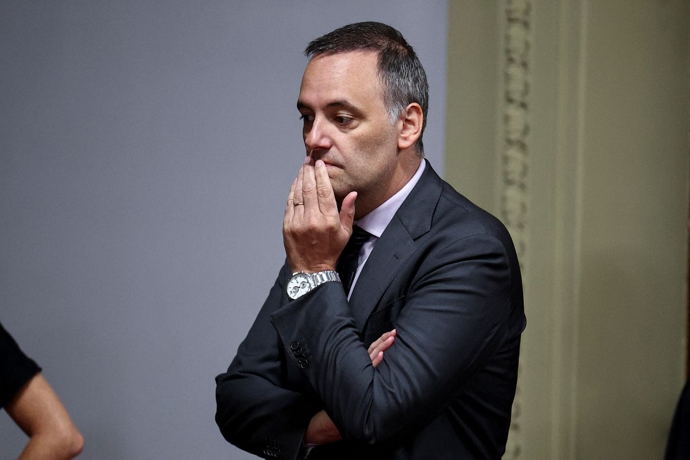 La Justicia prohibió la salida del país sin autorización de Manuel Adorni