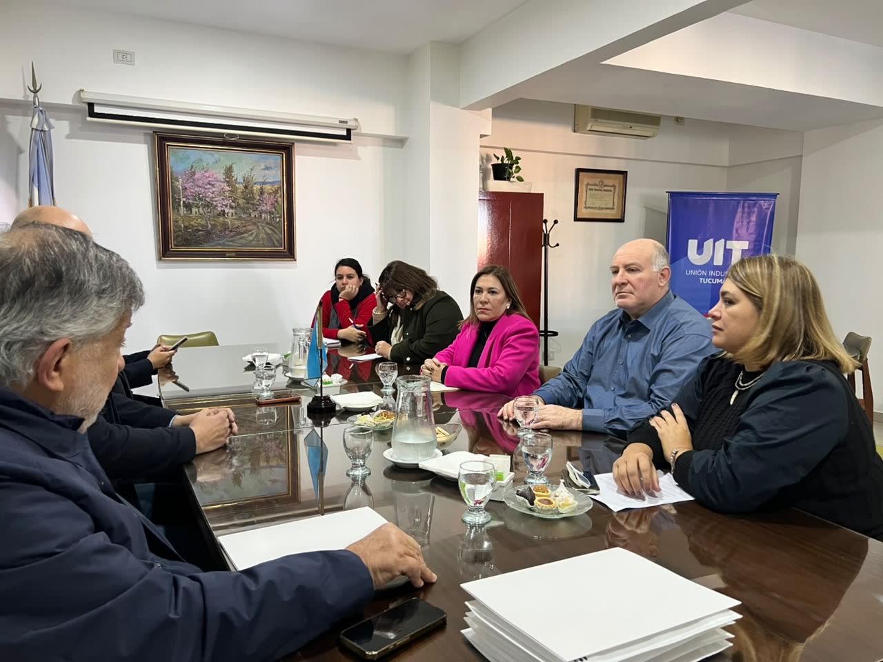 Avila se reunió con industriales para acordar una agenda parlamentaria para la producción