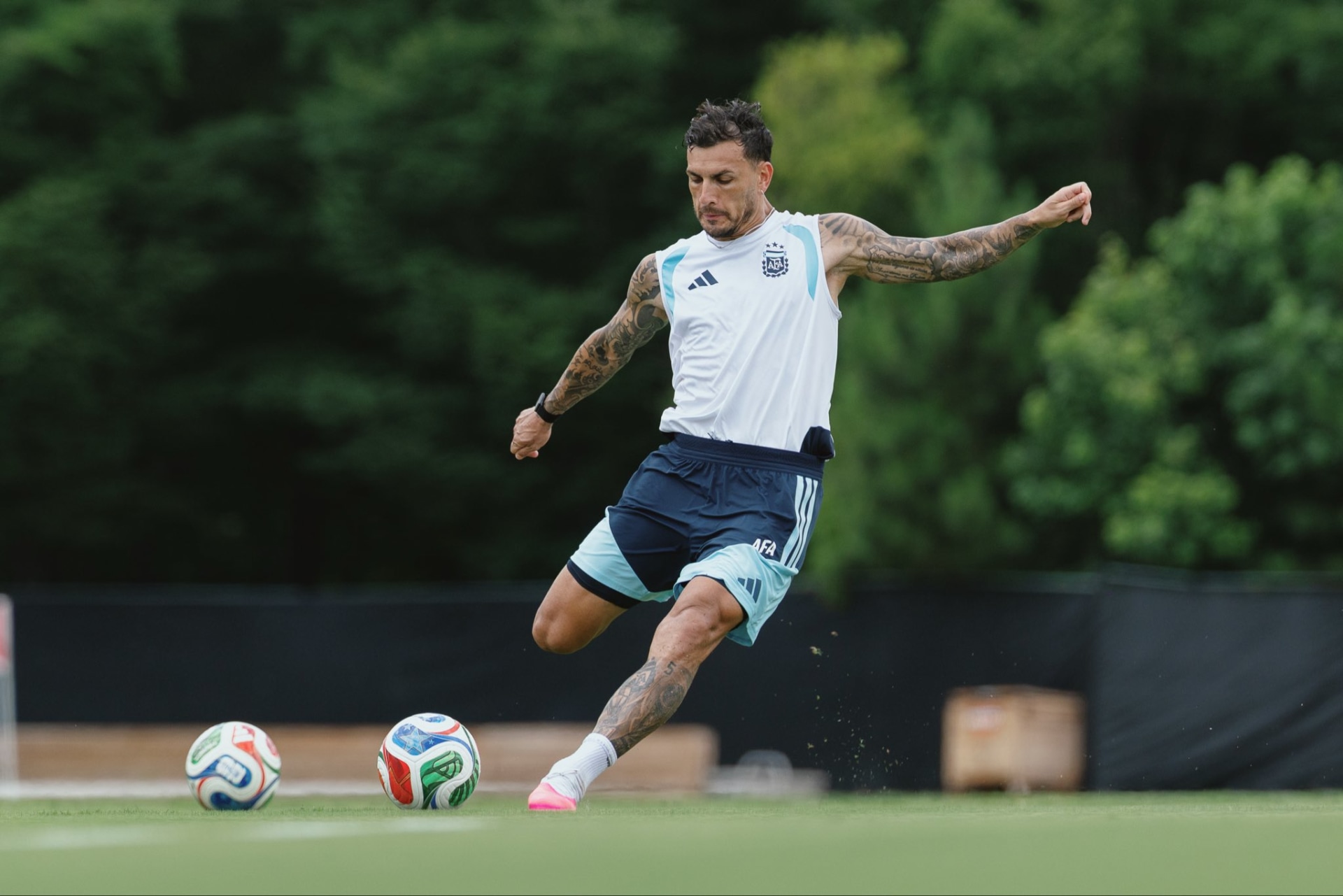Con Paredes de titular, Argentina cambia la mitad de la cancha frente a los egipcios