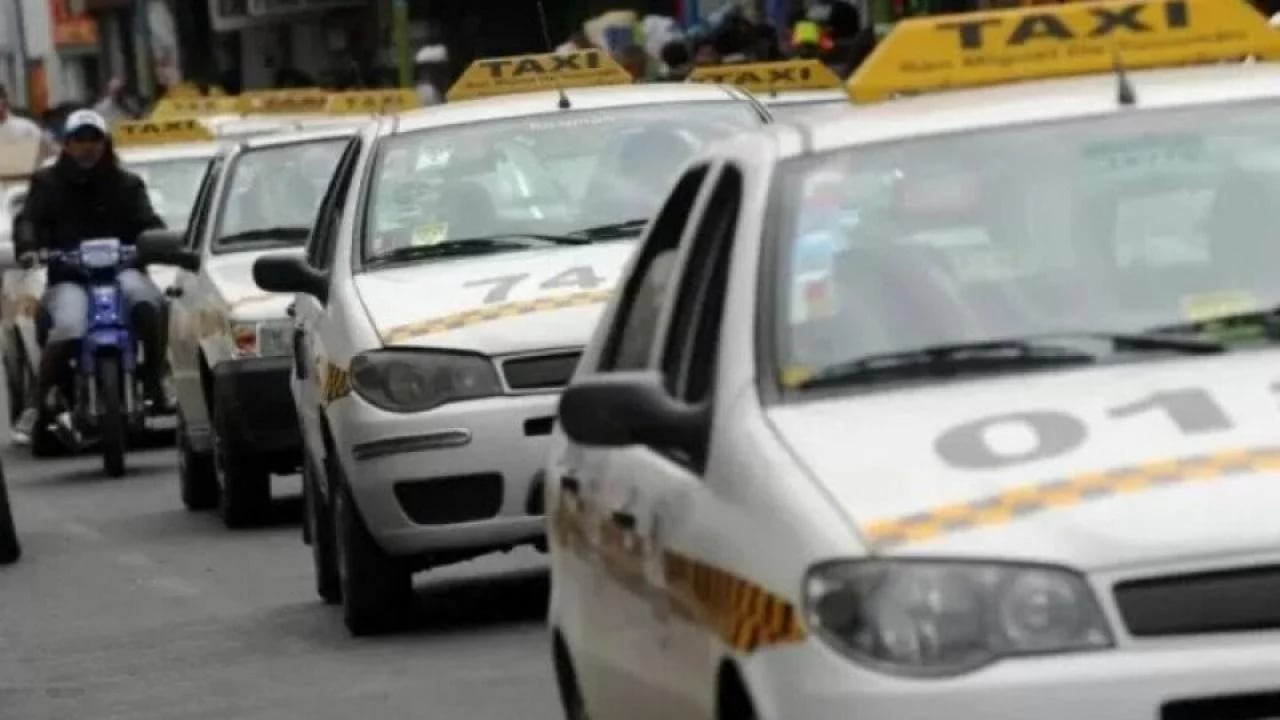 A partir de mañana aumenta el taxi: la bajada de bandera pasa a $1.200