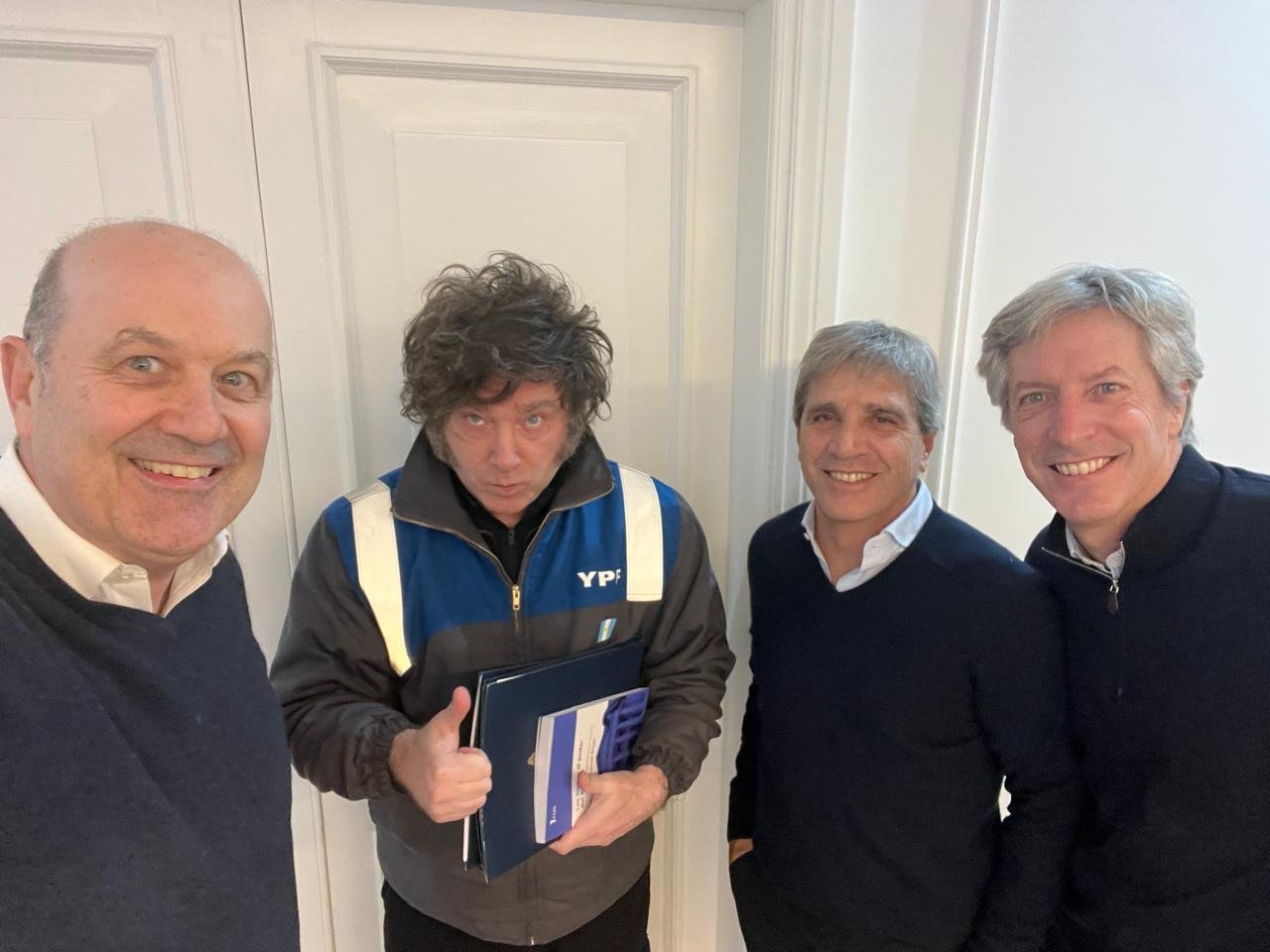Javier Milei reunió al equipo económico para definir reformas en la Carta Orgánica del Banco Central 