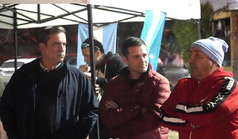 Pelli inició recorridas en Yerba Buena junto a Catalán y acelera su instalación como candidato libertario
