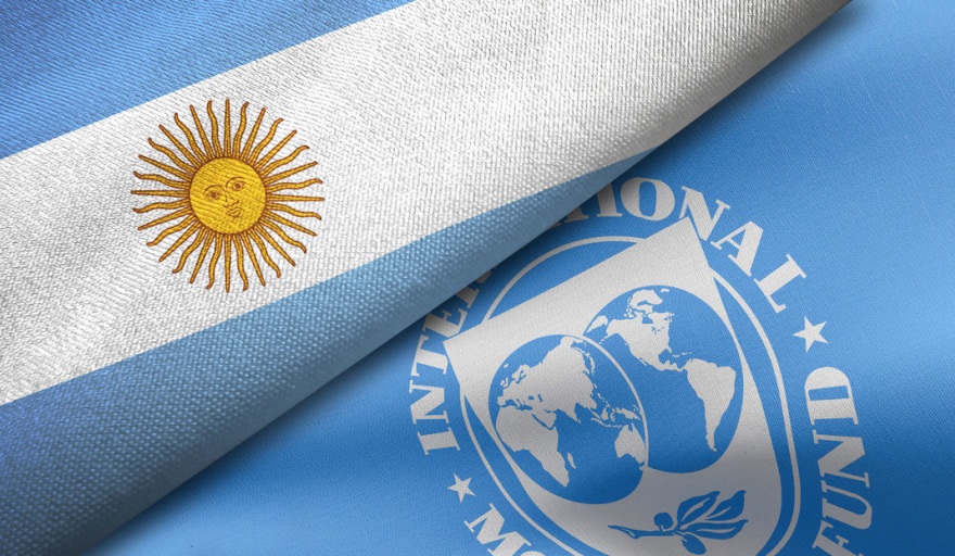 El FMI prevé para Argentina una recuperación más sólida que la del mercado y estima inflación de un dígito recién en 2028