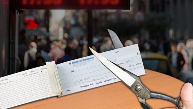 La UIA prepara una propuesta para desactivar gradualmente el impuesto al cheque