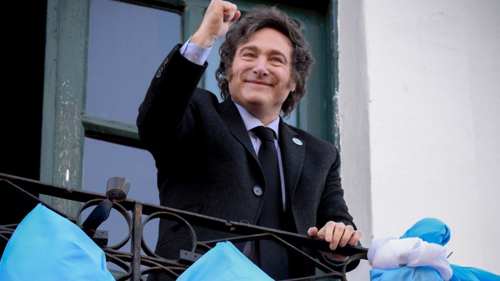 Javier Milei "bancó" el rumbo económico, apuesta a la reforma del BCRA y palpitó el partido contra Suiza