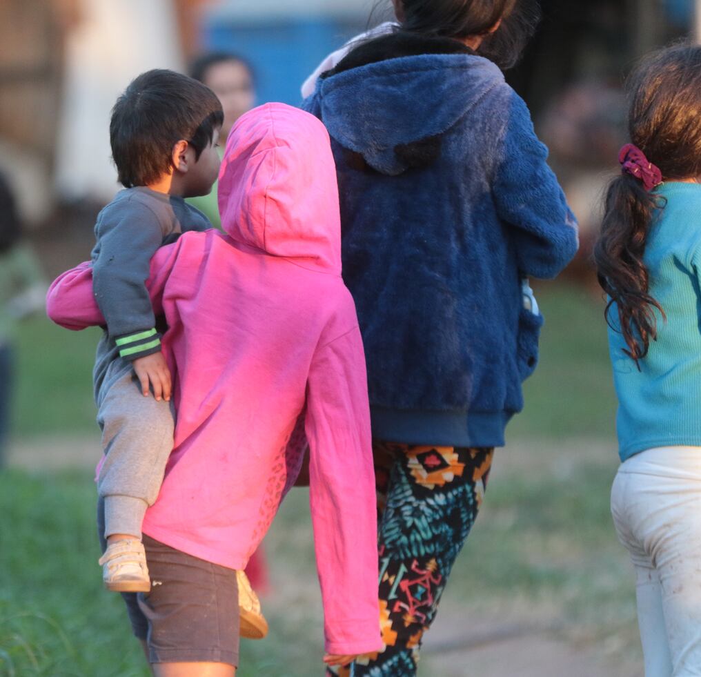 Brecha extrema en Tucumán: un niño vulnerable tarda 4 horas en llegar al jardín frente a los 8 minutos de uno de altos recursos