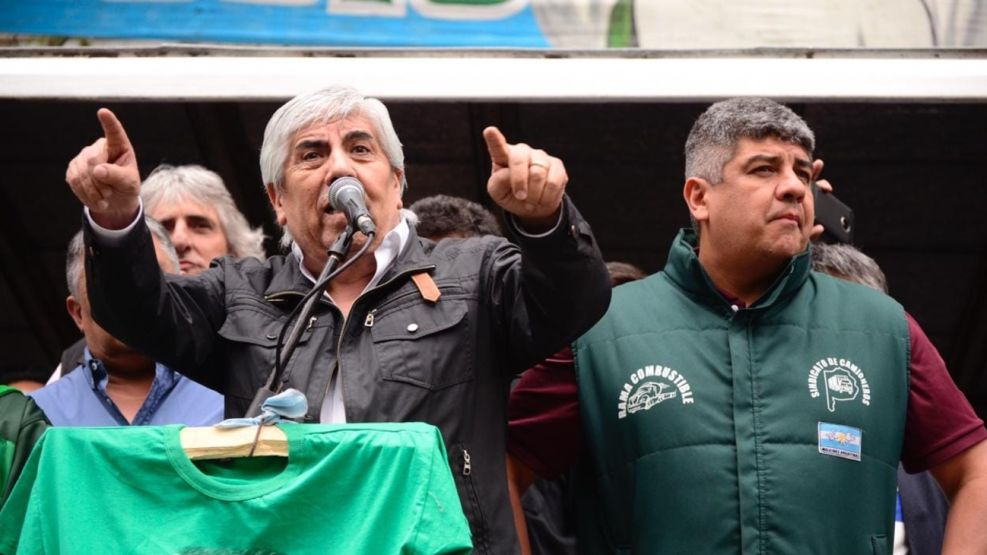 Los empresarios del transporte impulsan convenios colectivos por región y desafían a Hugo Moyano