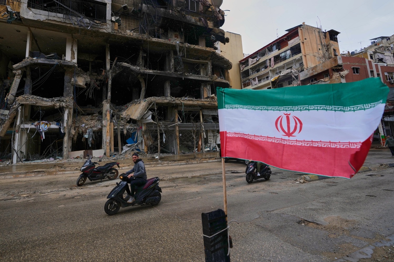 EE.UU. destruyó 140 objetivos militares e Irán lanzó misiles a cuatro países