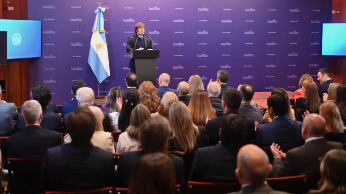 Javier Milei se reunirá con legisladores libertarios y parte del Gabinete