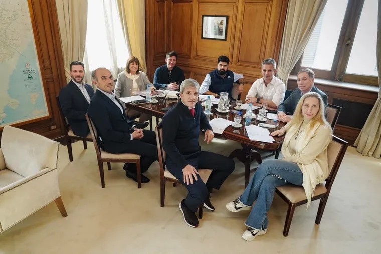 Reunión clave de la mesa política del Gobierno: preocupación por la llegada del fenómeno "El Niño" 