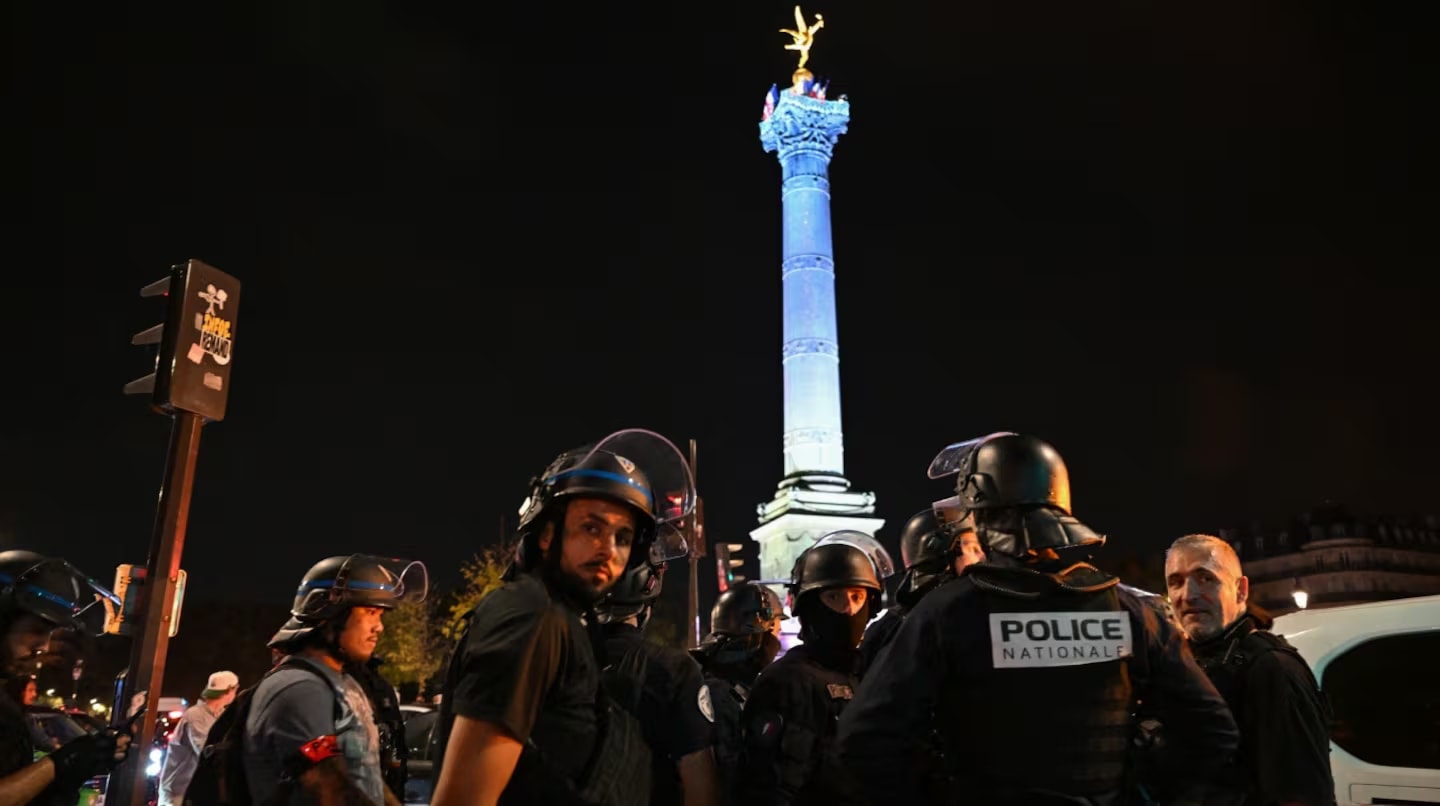 La eliminación de Francia ante España en el Mundial desató serios incidentes en varias ciudades