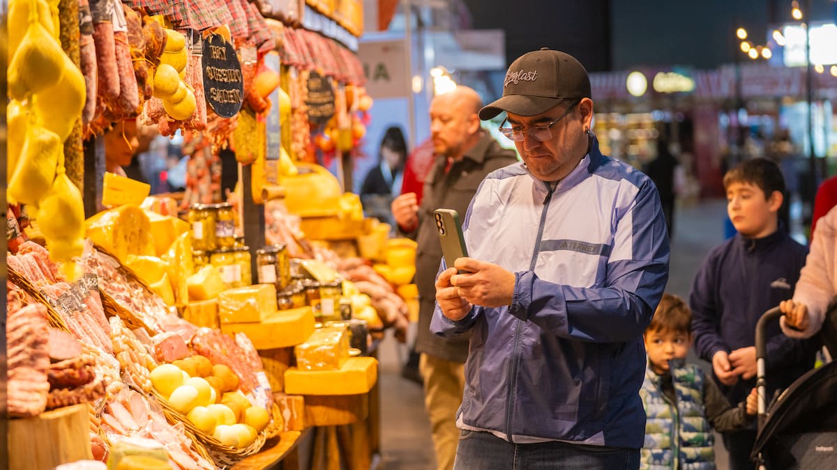 Más de 40 PyMEs regionales mostraron el potencial de los alimentos argentinos en Caminos y Sabores
