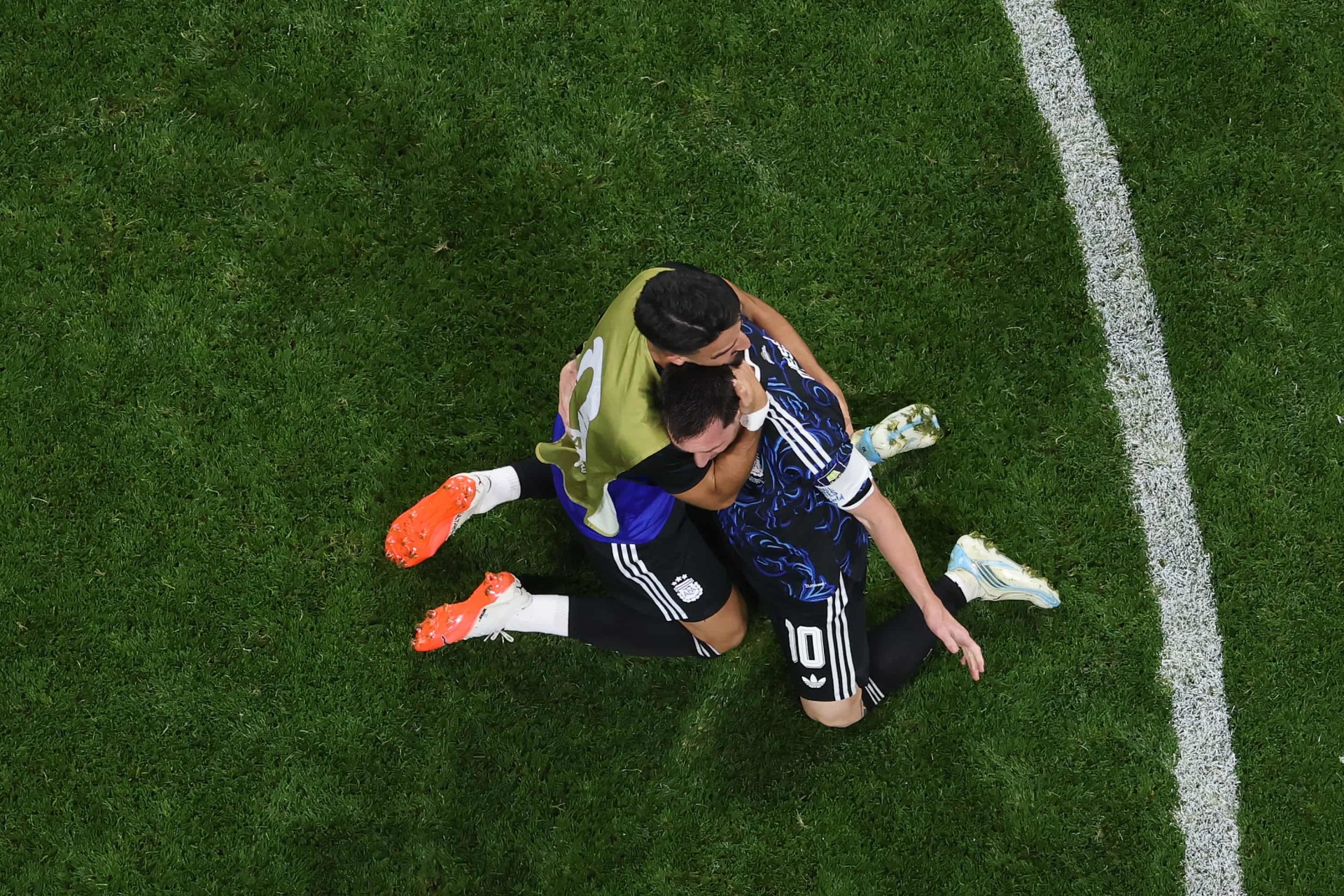 Tarea Fina: Con Messi como faro, Argentina remontó a Inglaterra y jugará una nueva final