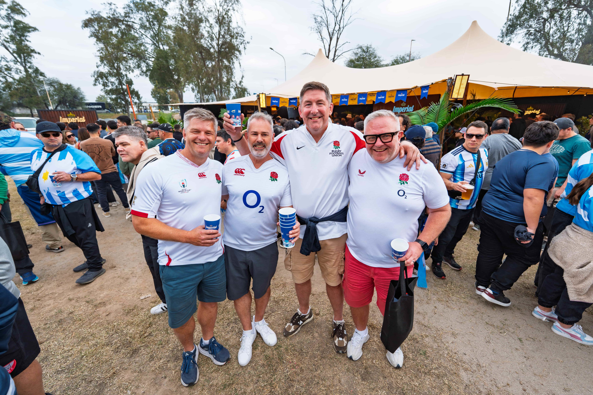 Inglaterra también tuvo hinchada en el partido ante los Pumas