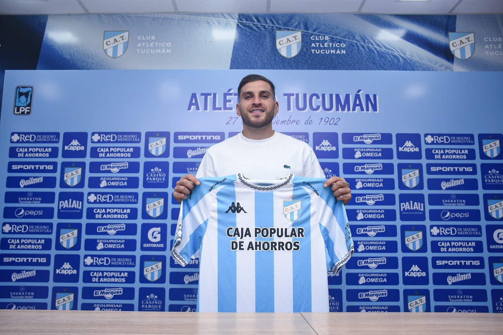 Atlético Tucumán confirmó la llegada de Julián Fernández, su primer refuerzo del mercado