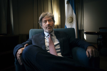 El ministro Mahiques aplicará la "motosierra" en Comodoro Py: menos juzgados, cargos y jueces en Casación           
