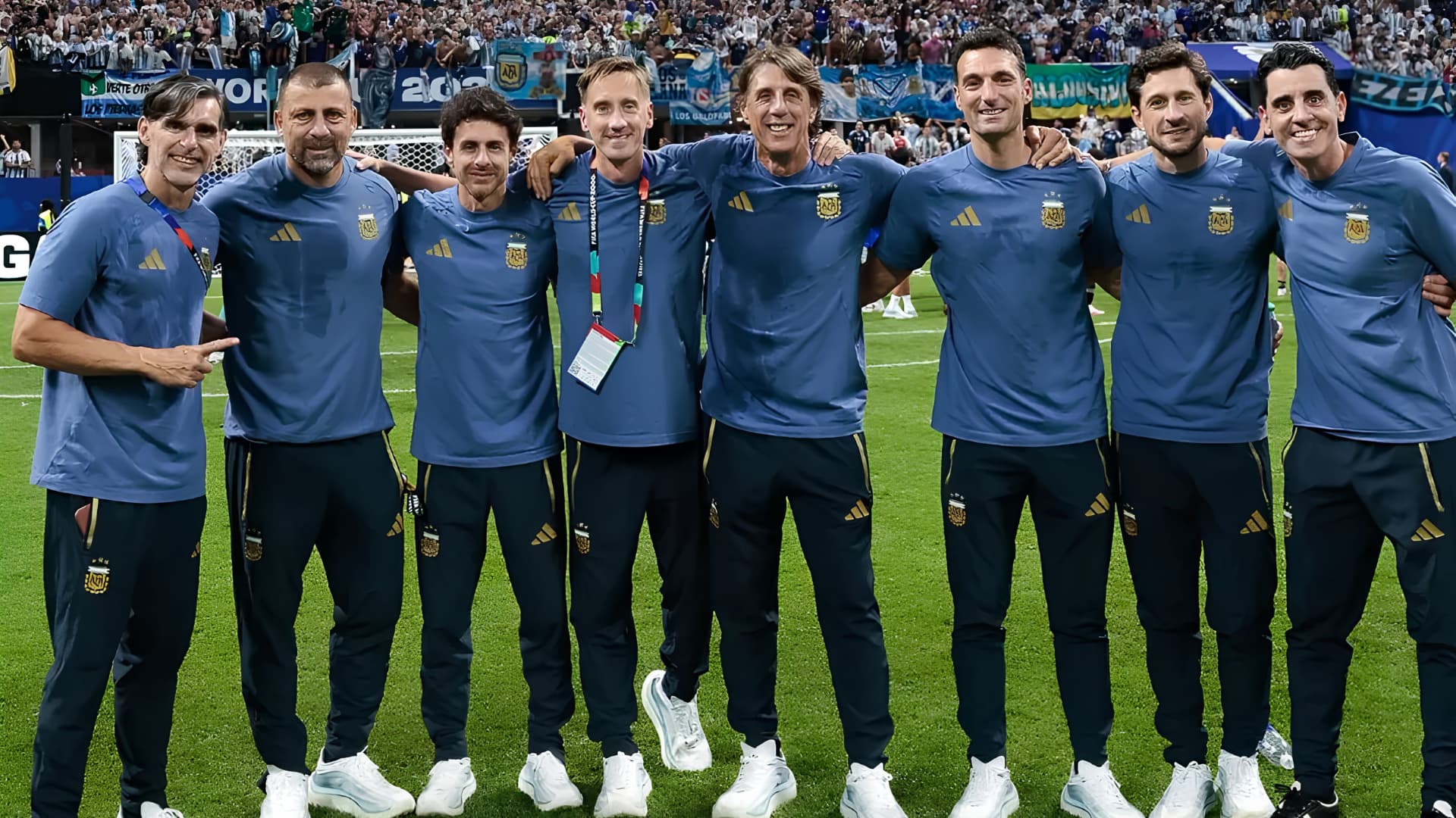 Scaloni, a una semana de la final: 'Quien tiene un amigo argentino, tiene un tesoro'