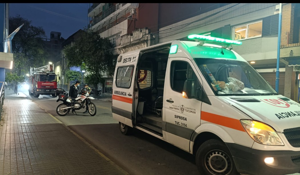 Explosión e incendio en un edificio de Monteagudo al 100: sospechan que fue intencional