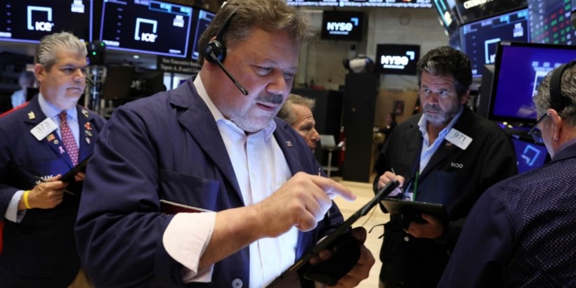 El riesgo país subió a 442 puntos y los mercados operaron con cautela antes de la decisión de la Fed