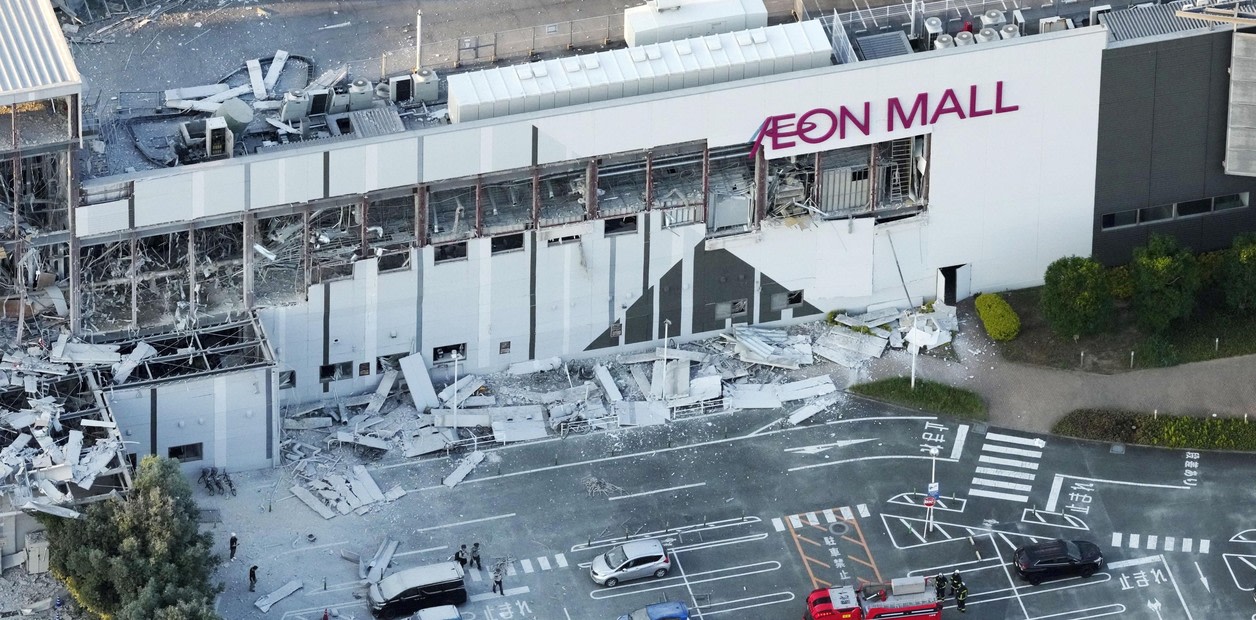 Un sismo de magnitud 7,1 desencadenó una grave explosión en un centro comercial japonés