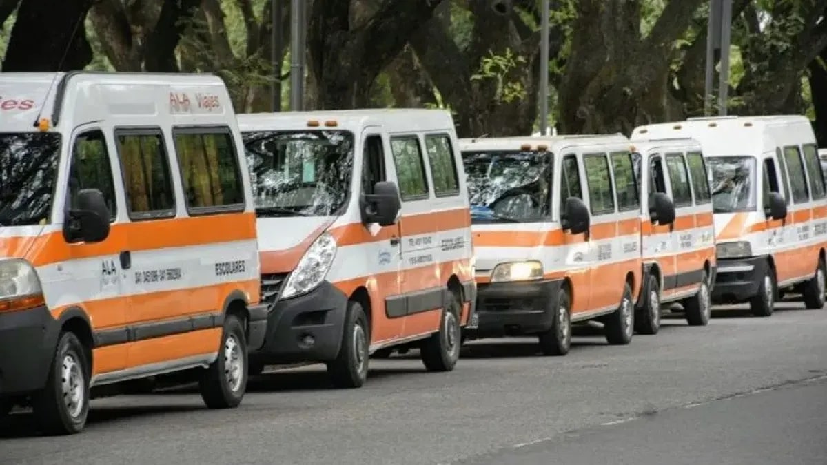 Transportistas escolares advierten sobre la posible desaparición del servicio y reclaman medidas urgentes al municipio