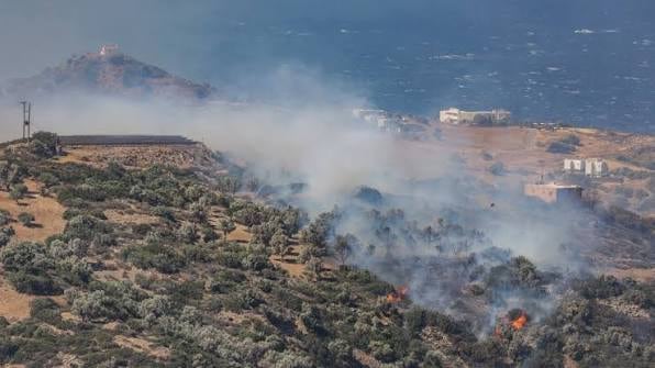 Desastre ambiental en Grecia: voraces incendios forestales azotan la isla de Creta