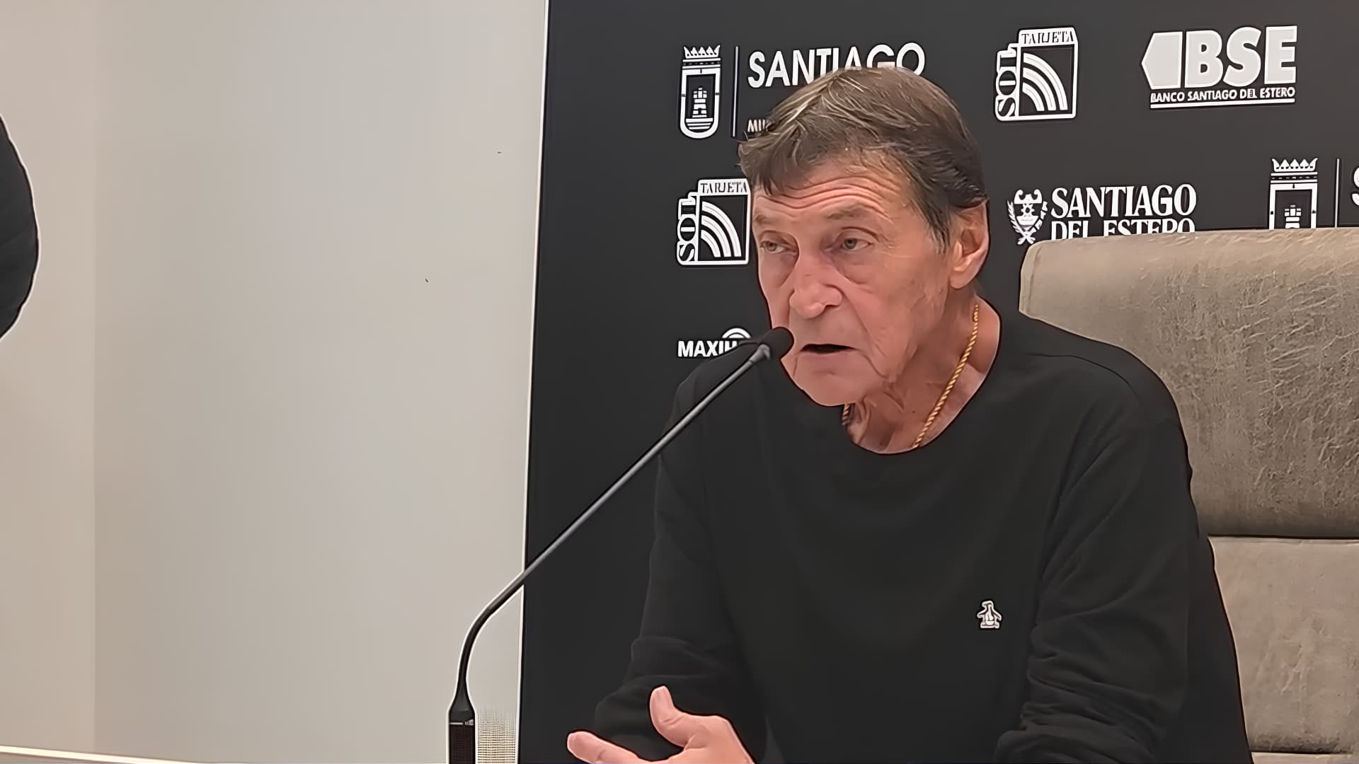 Falcioni, tajante: "Las decisiones las tomo yo, y si no puedo, me voy para mi casa"