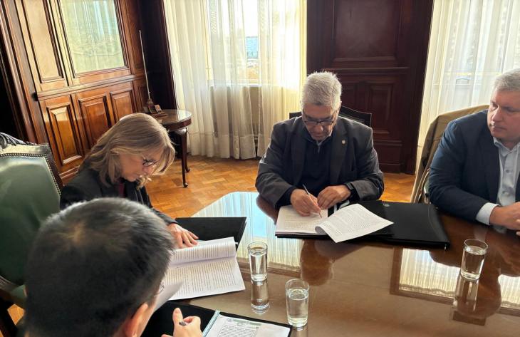 bracho villa quinteros firma.jpeg bracho villa quinteros firma.jpeg